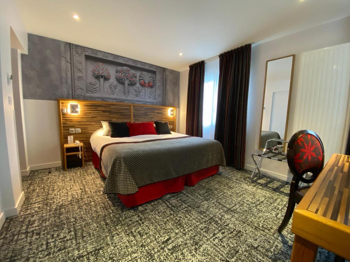 Logis - Le Christina Hotel บัวร์ ภายนอก รูปภาพ