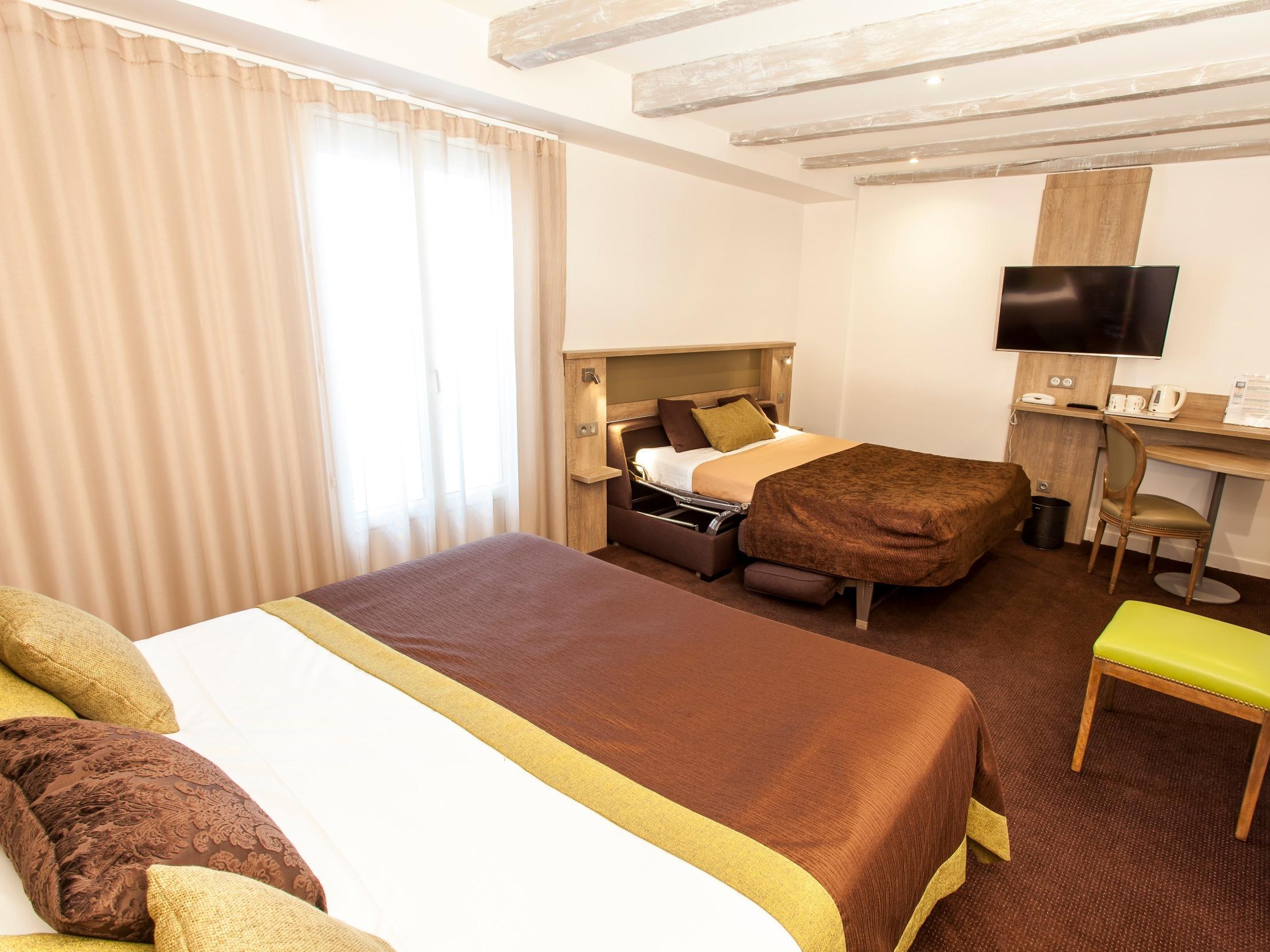 Logis - Le Christina Hotel บัวร์ ภายนอก รูปภาพ