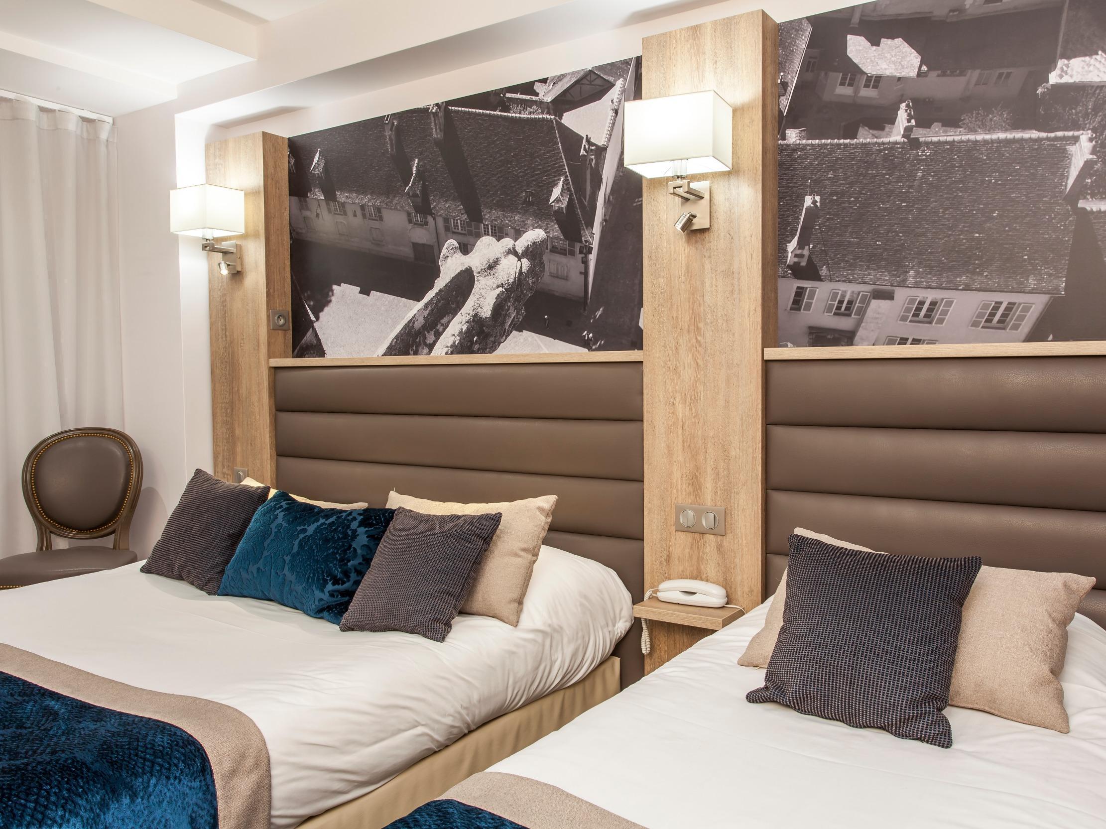 Logis - Le Christina Hotel บัวร์ ภายนอก รูปภาพ