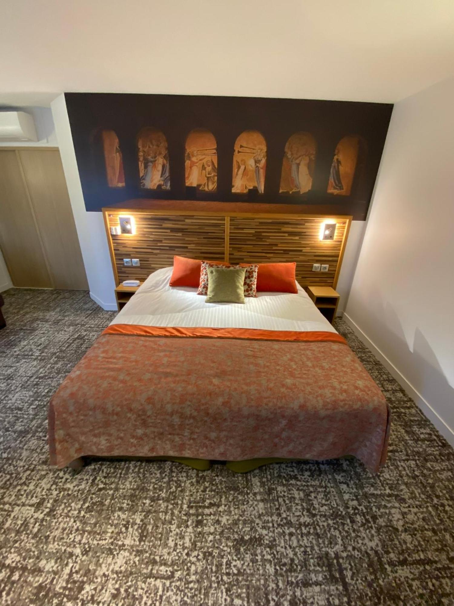 Logis - Le Christina Hotel บัวร์ ภายนอก รูปภาพ