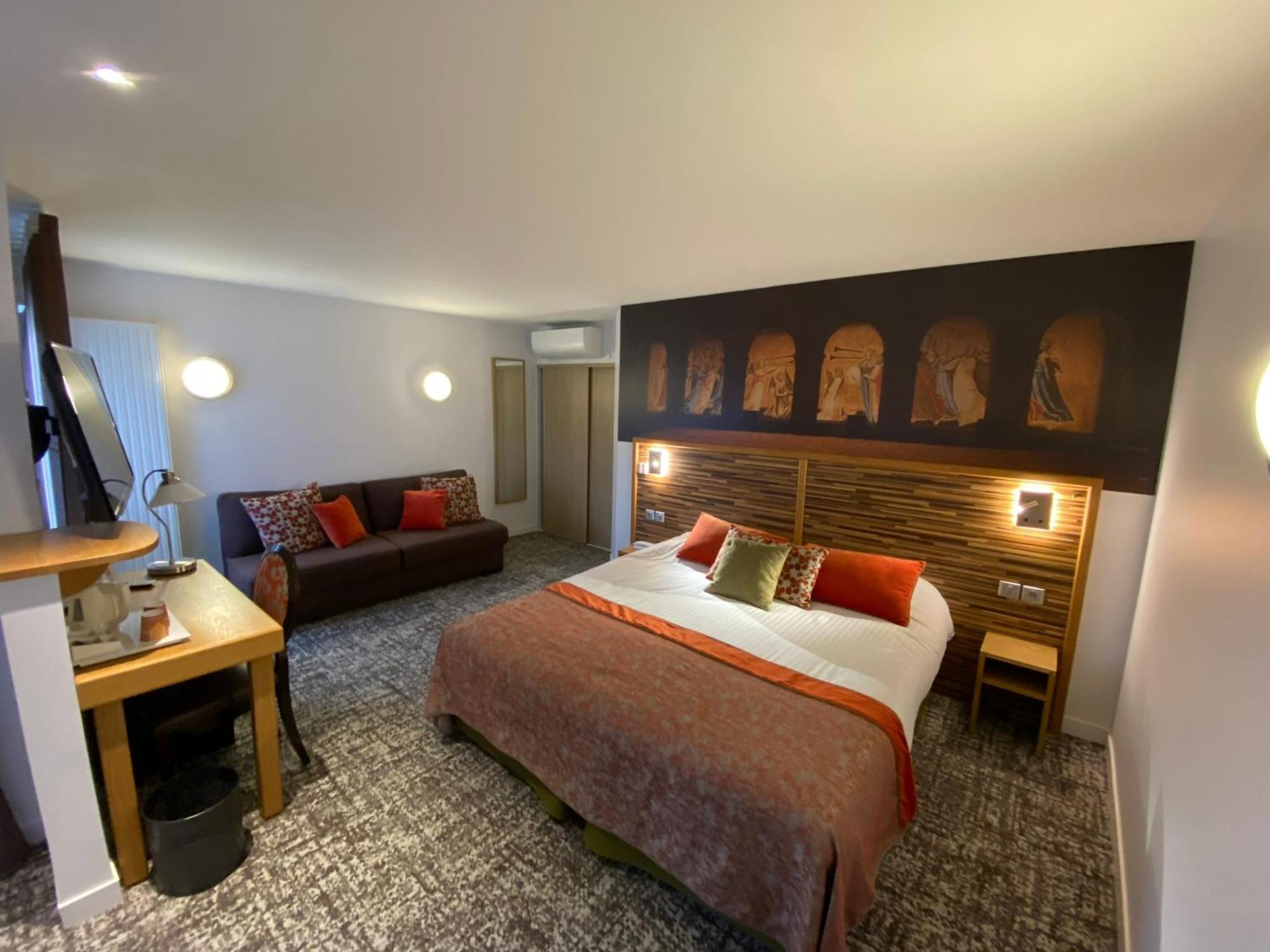 Logis - Le Christina Hotel บัวร์ ภายนอก รูปภาพ