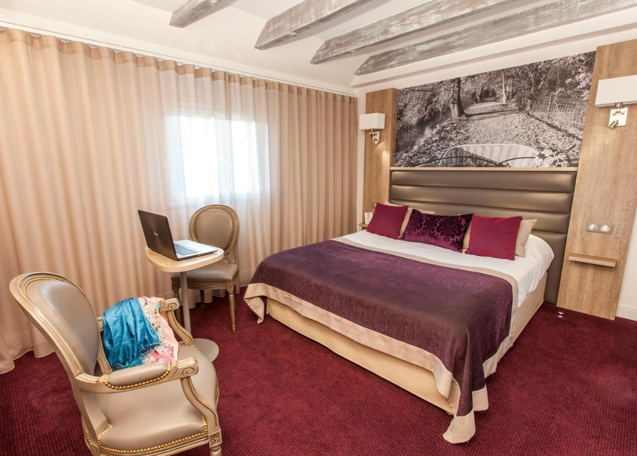 Logis - Le Christina Hotel บัวร์ ภายนอก รูปภาพ