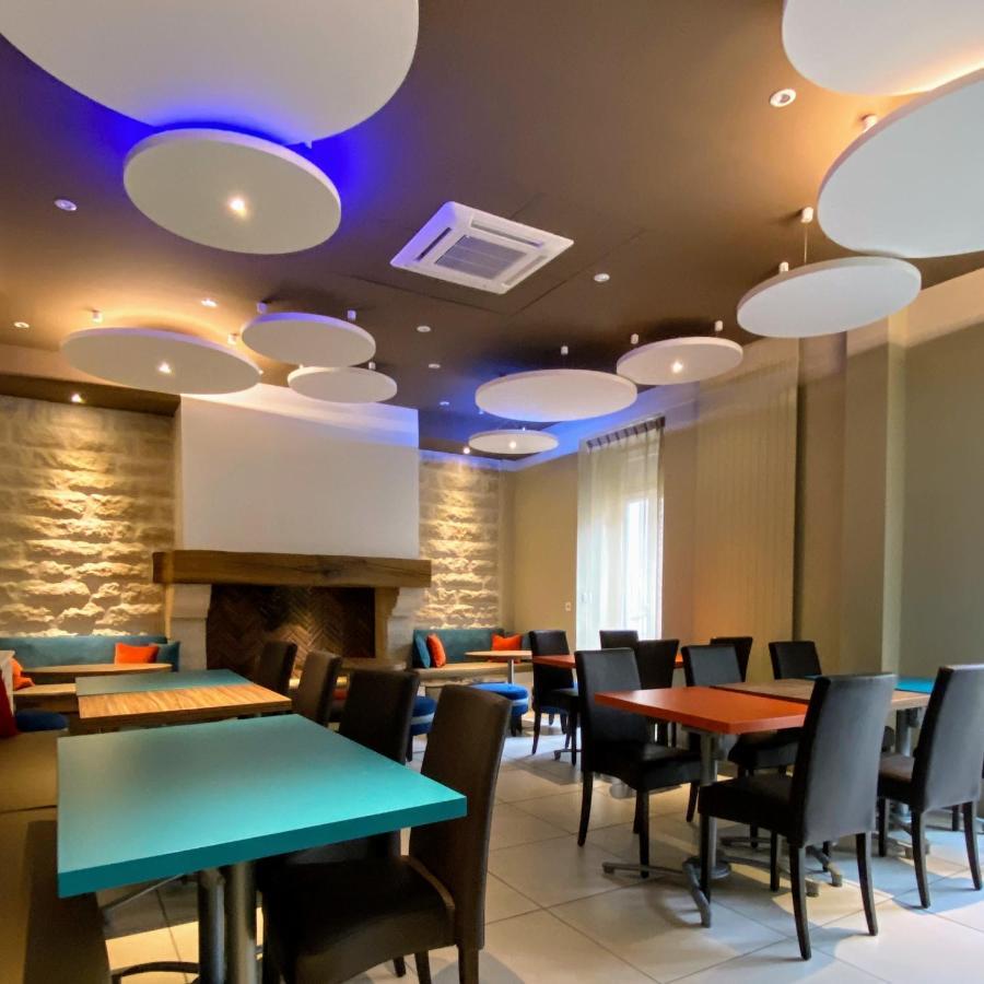 Logis - Le Christina Hotel บัวร์ ภายนอก รูปภาพ
